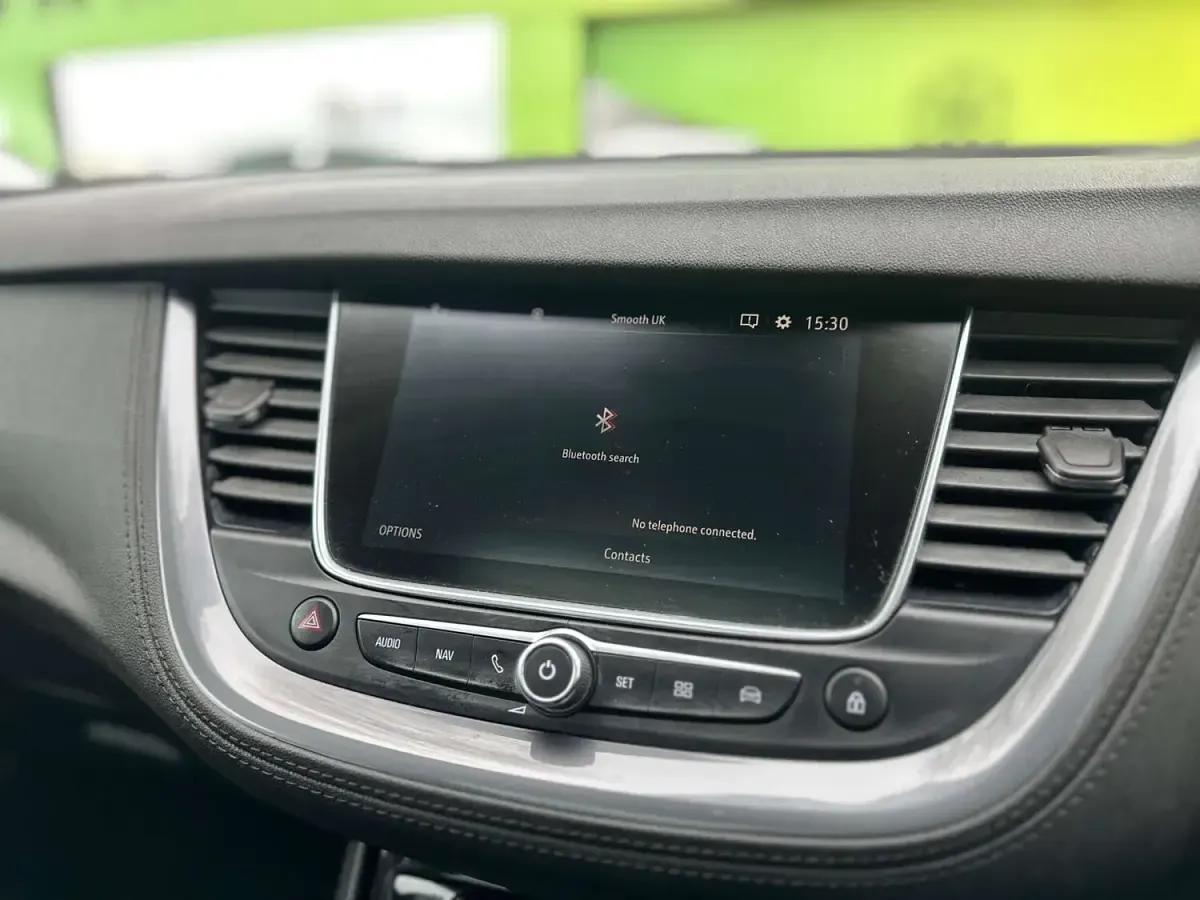 Used Vauxhall Grandland X Sport 130 HP (95 kW) 2018 Red SUV