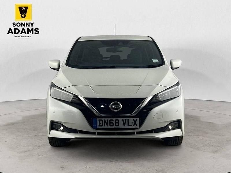Used Nissan Leaf N-Connecta 110 kW (150 HP) 2018 White Hatchback
