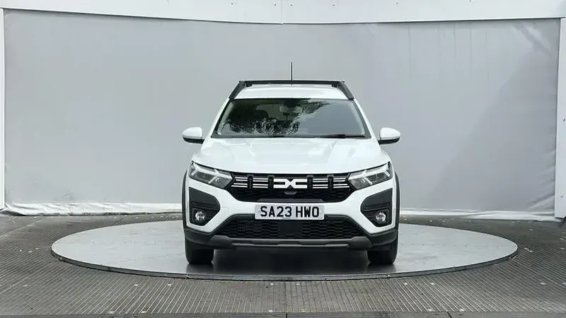 Used Dacia Jogger Expression 110 HP (80 kW) 2023 White MPV