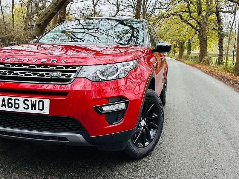 Used Land Rover Discovery Sport SE 180 HP (132 kW) 2016 Red SUV