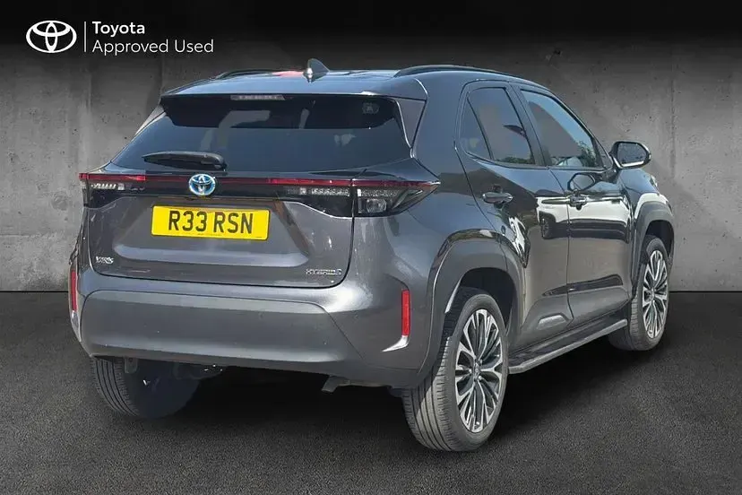 Used Toyota Yaris Cross 114 HP (83 kW) 2024 Grey SUV