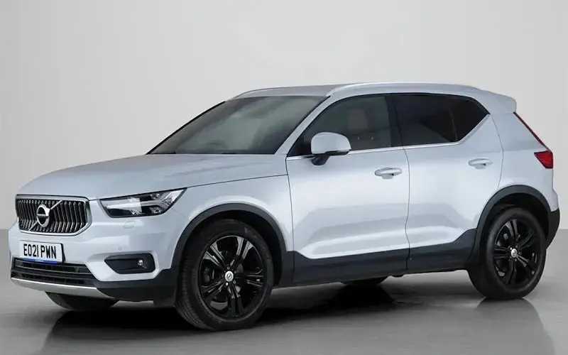 Used Volvo XC40 Inscription 197 HP (144 kW) 2021 Silver SUV