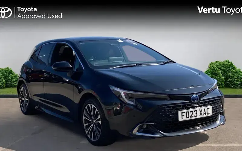 Used Toyota Corolla Design 196 HP (144 kW) 2025 Hatchback