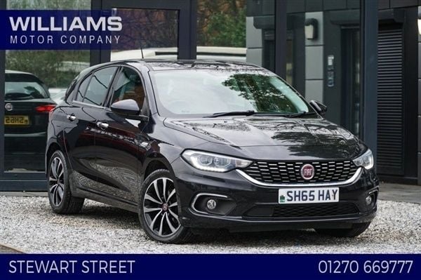 Black Used 2017 Fiat Tipo Lounge Hatchback | £4,990 (Fair price) - Image 1/1