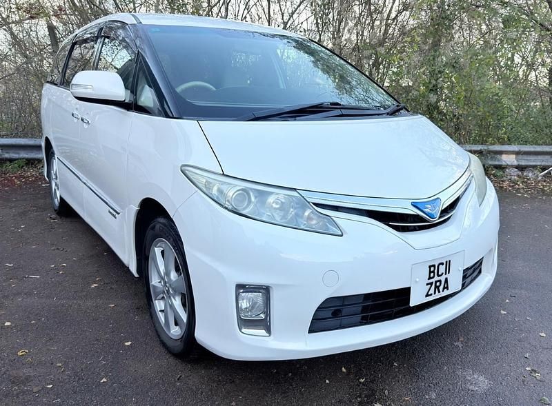 Begagnad Toyota Estima 2025 Vit Minibuss