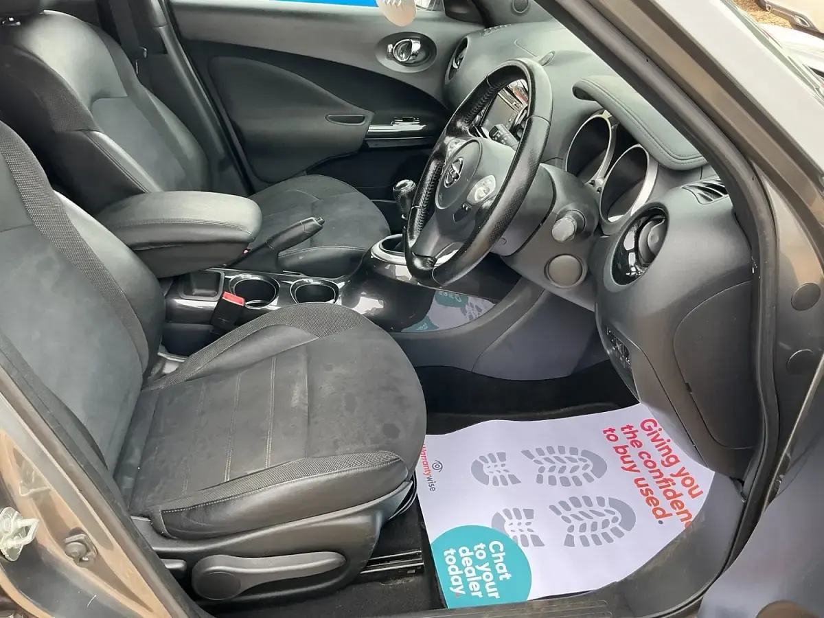 Used Nissan Juke N-Connecta 110 HP (80 kW) 2018 Grey SUV