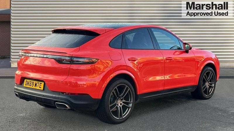 Used Porsche Cayenne 340 HP (250 kW) 2019 Orange SUV