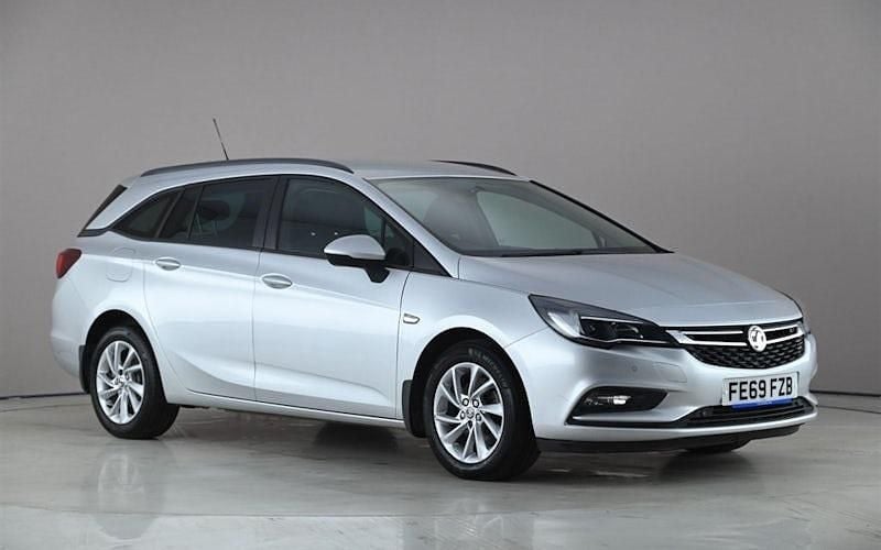 Usado Vauxhall Astra Design Edition 136 HP (100 kW) 2019 Carrinha
