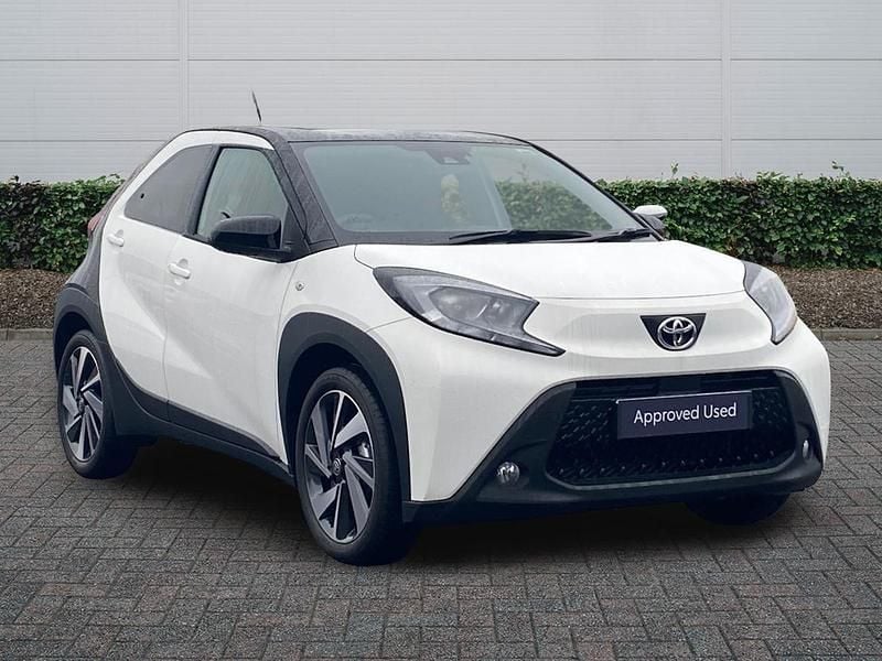 New Toyota Aygo X 72 HP (52 kW) 2025 White SUV