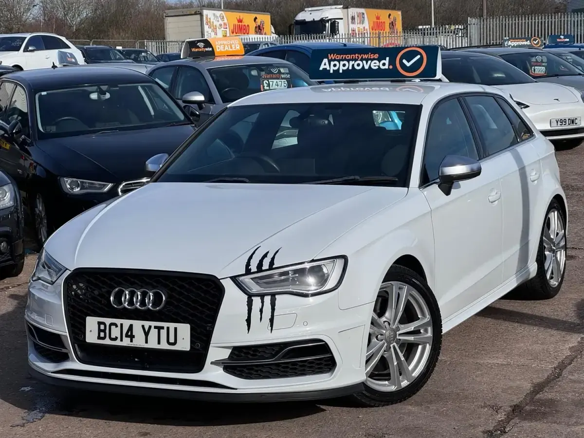 Usado Audi S3 Sportback Performance 333 HP (244 kW) 2014 Branco Citadino