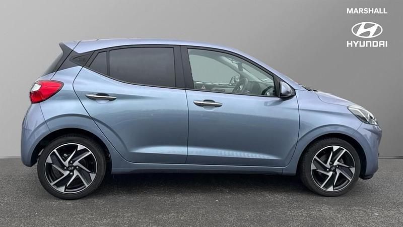 Used Hyundai i10 Premium 79 HP (58 kW) 2025 Blue Hatchback