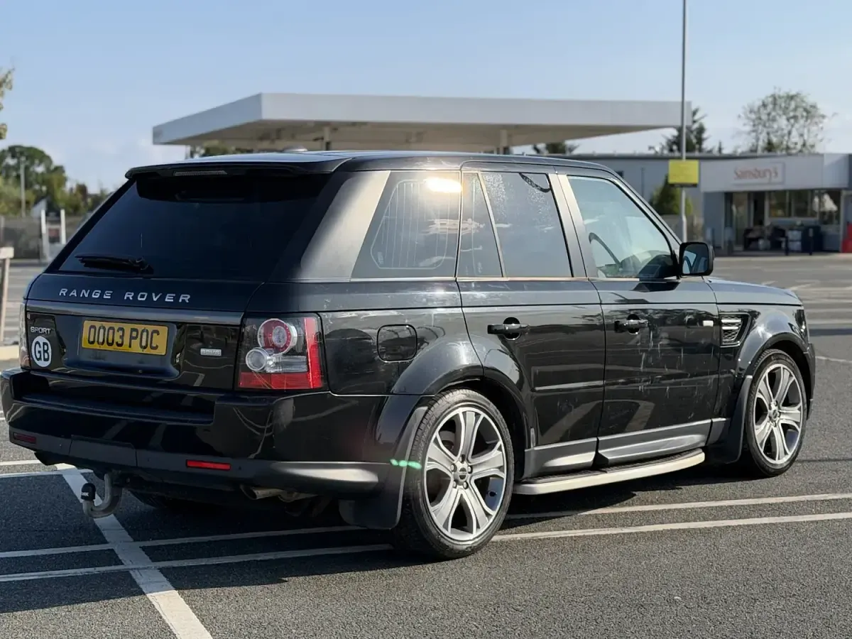 Used Land Rover Range Rover SE 255 HP (187 kW) 2012 Black SUV