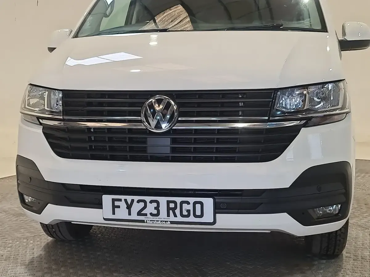 Used VW Transporter Highline 150 HP (110 kW) 2023 White Van