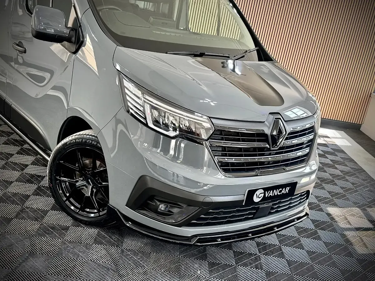 Used Renault Trafic 170 HP (125 kW) 2024 Grey MPV