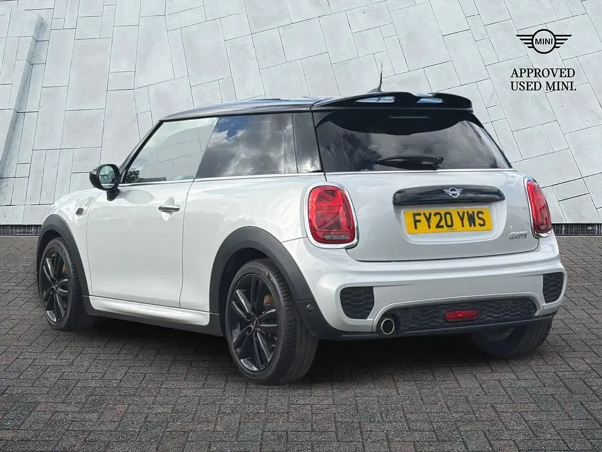Used Mini Cooper Hatch 134 HP (98 kW) 2020 Silver Hatchback