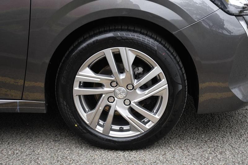 Used Peugeot 208 Active 74 HP (54 kW) 2020 Grey Hatchback