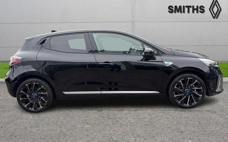 Used Renault Clio V Esprit Alpine 143 HP (105 kW) 2024 Diamond black  Hatchback