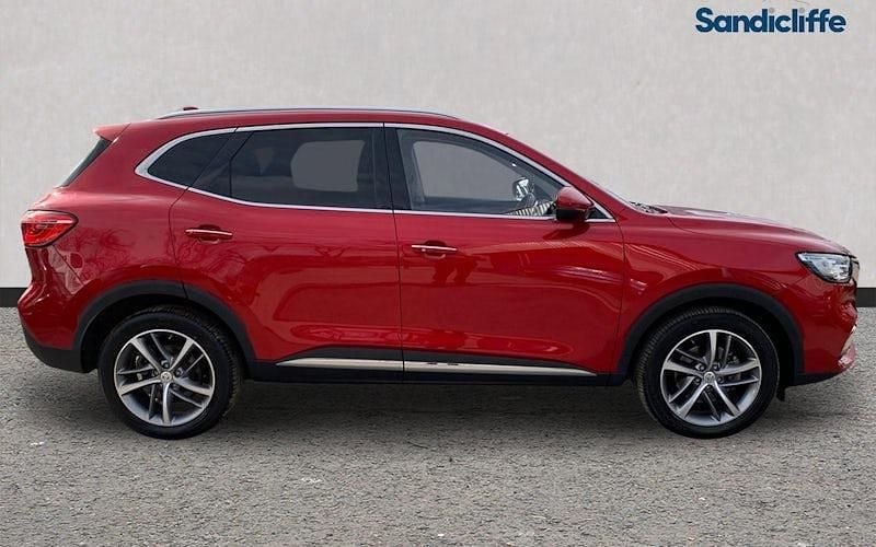Used MG HS Exclusive 162 HP (119 kW) 2022 Red SUV