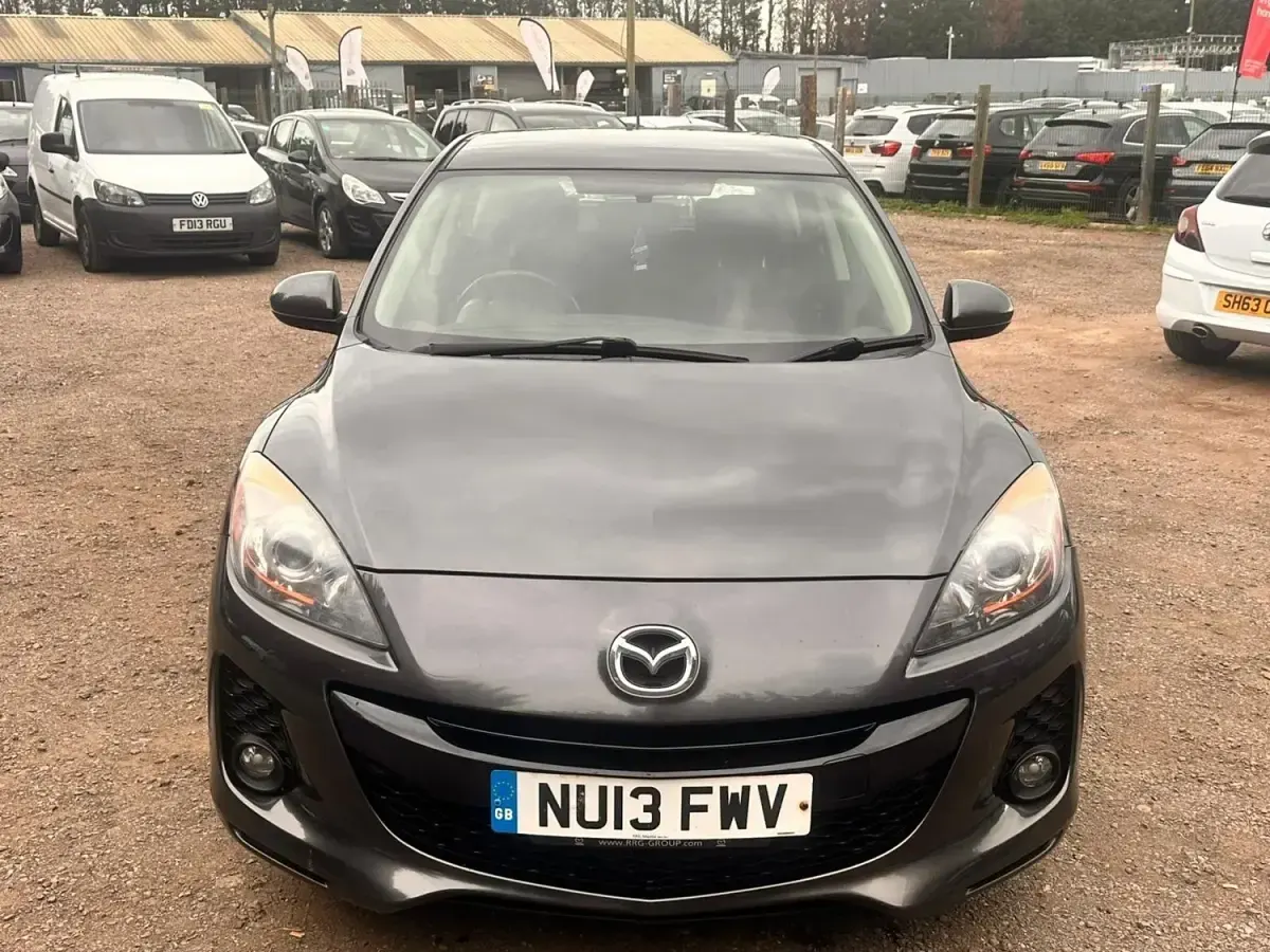 Usado Mazda 3 105 HP (77 kW) 2013 Cinzento Citadino