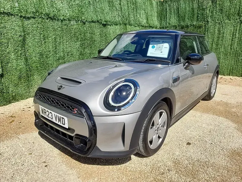 Used Mini Cooper S Classic 176 HP (129 kW) 2023 Silver Hatchback