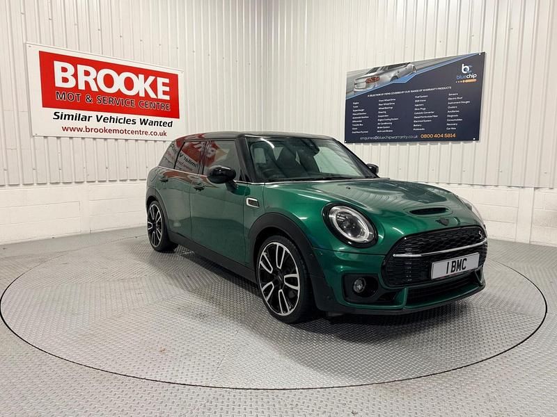 Green Used 2021 Mini Cooper Clubman Sport Estate | £15,250 (Fair price) - Image 1/2