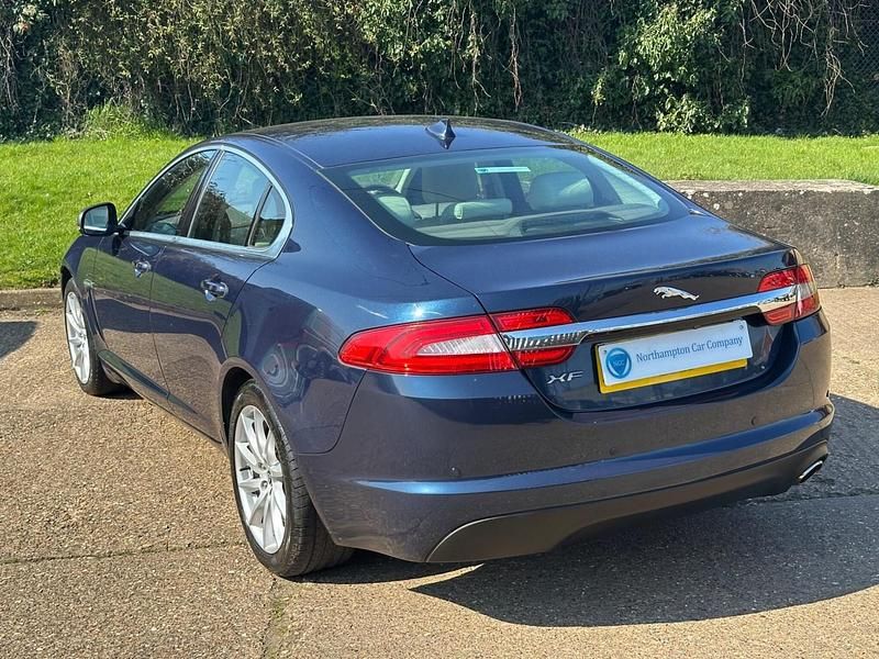 Used Jaguar XF Premium Luxury 200 HP (147 kW) 2013 Blue Sedan