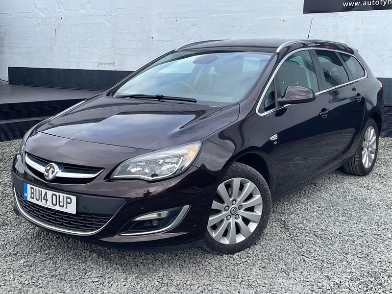 Used Vauxhall Astra Elite 2014 Brown Estate