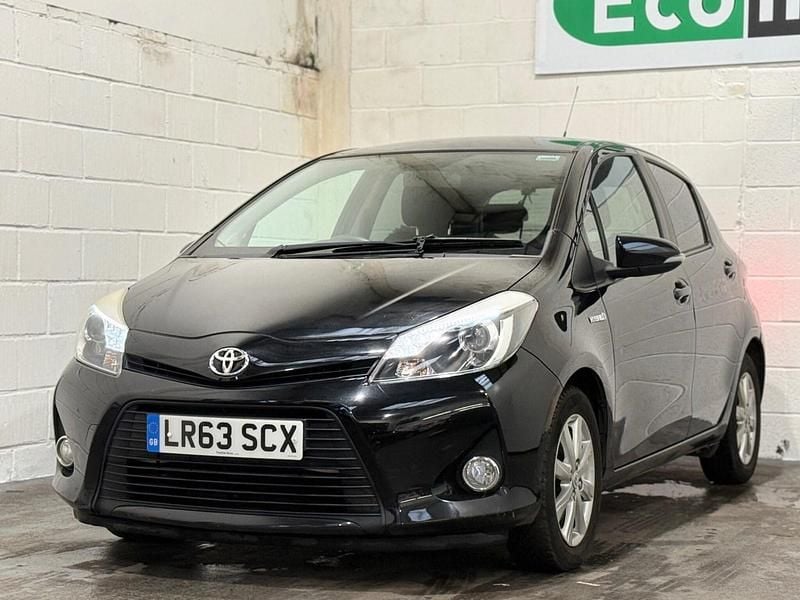 Used Toyota Yaris Hybrid T4 2013 Black Hatchback