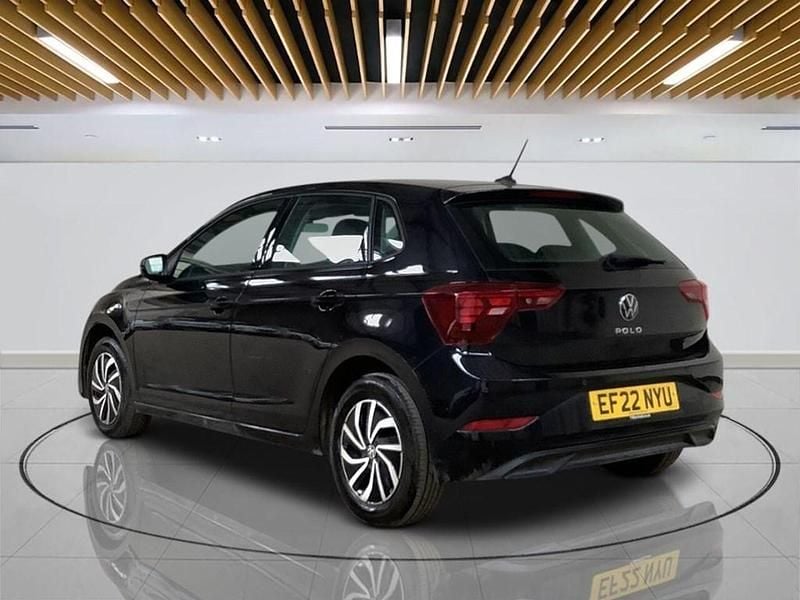 Begagnad VW Polo S 95 HK (69 kW) 2022 Svart Halvkombi
