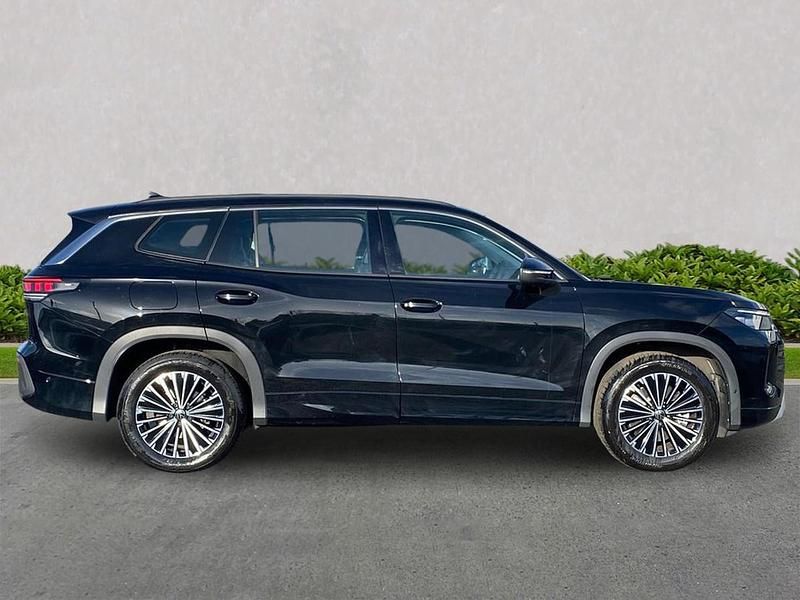 Used VW Touran Life 150 HP (110 kW) 2025 Black MPV