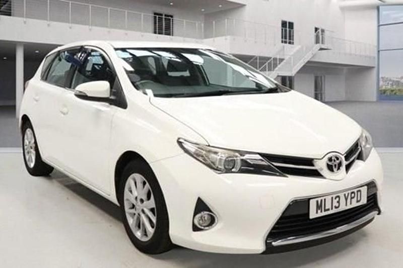Used 2013 Toyota Auris | £7,999 (Fair price) - Image 1/1