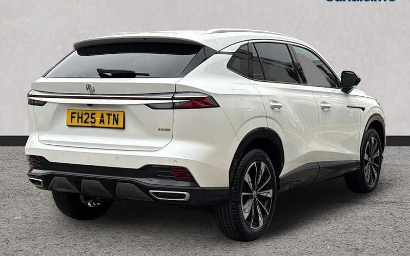 Used MG HS Trophy 170 HP (125 kW) 2024 Solid  white pearl SUV