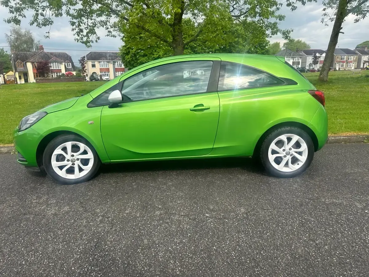 Gebraucht Vauxhall Corsa 70 PS (51 kW) 2016 Grün Kleinwagen