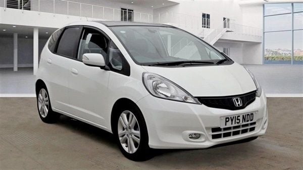 White Used 2015 Honda Jazz EX-L Hatchback | £10,440 (Fair price) - Image 1/1