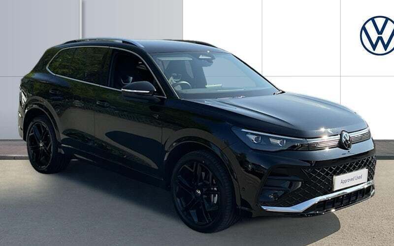 Used 2026 VW Tiguan R-line SUV | £36,014 (A bit pricey) - Image 1/4