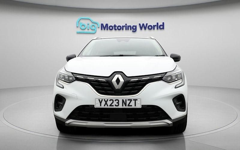 Używany Renault Captur Techno 91 KM (66 kW) 2023 Biały SUV