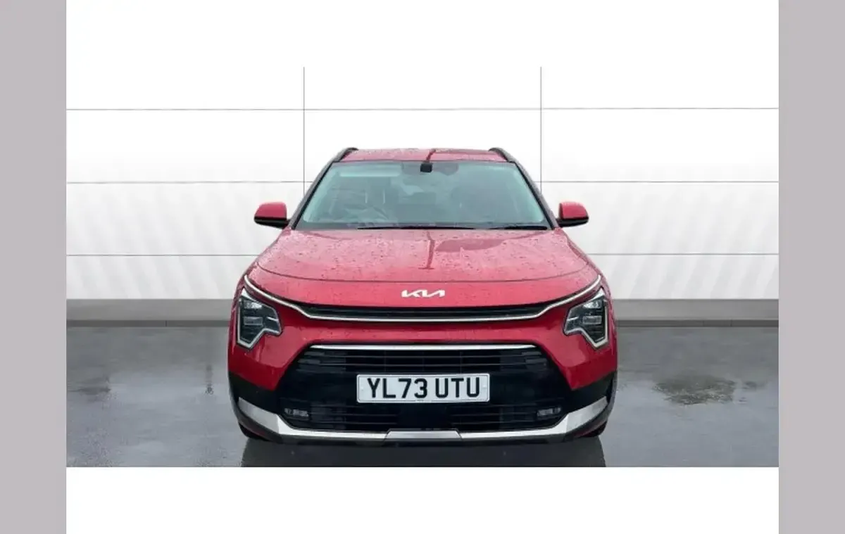 Used Kia Niro 139 HP (102 kW) 2024 Red SUV