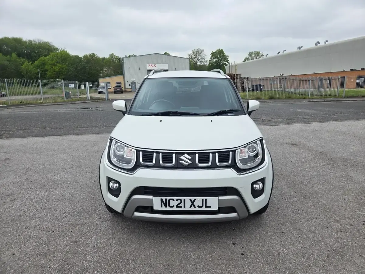 Usado Suzuki Ignis SZ-T 91 HP (66 kW) 2021 Branco SUV