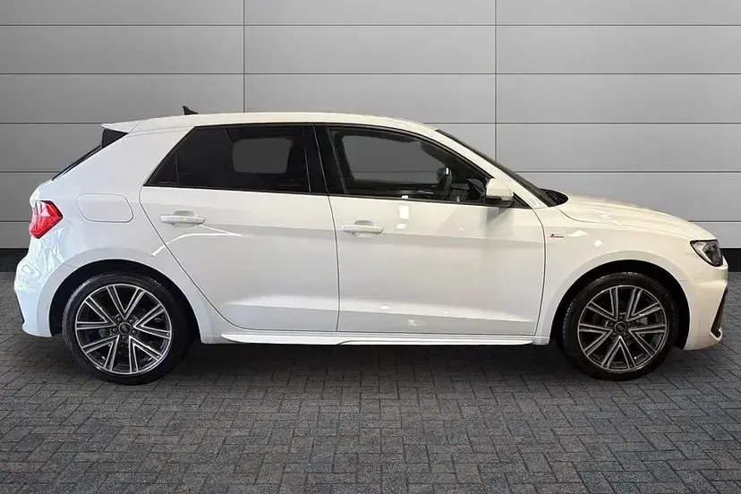 Used Audi A1 Sportback S-Line 148 HP (108 kW) 2025 Glacier white Hatchback
