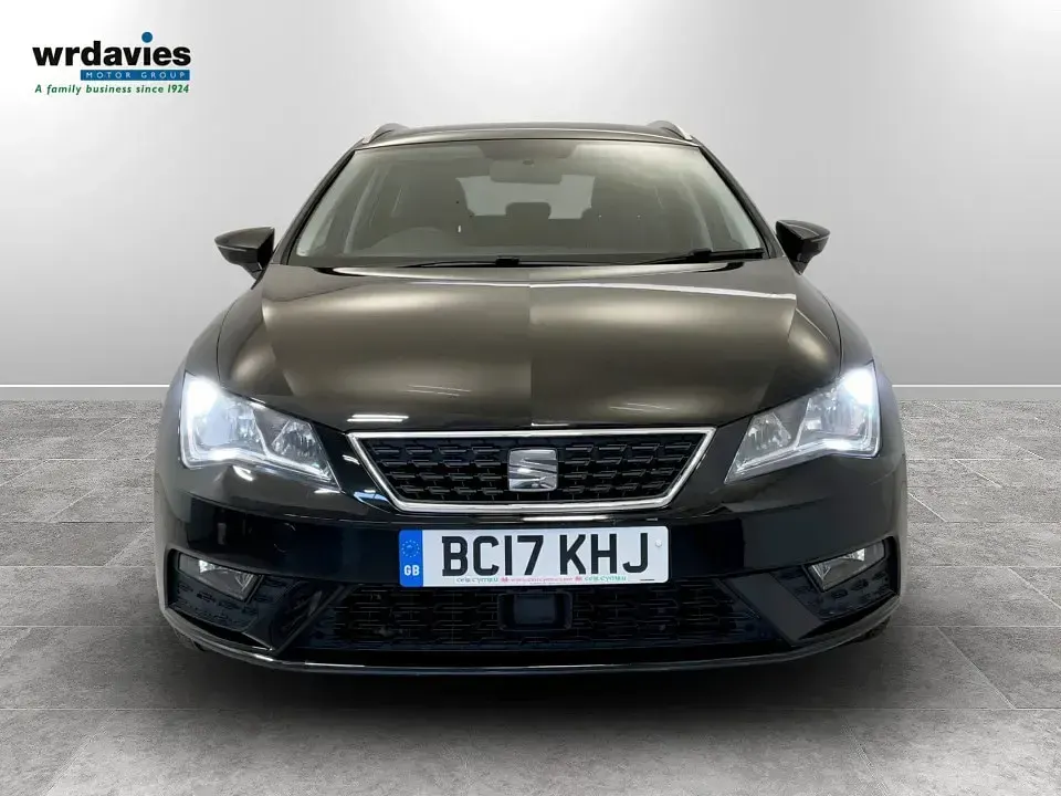 Used Seat Leon SE Dynamic 2017 Black Estate