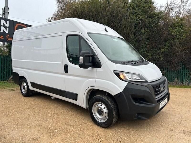 White Used 2023 Fiat Ducato Business Van | £17,950 (Fair price) - Image 1/4