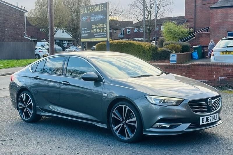 Used Vauxhall Insignia SRi 170 HP (125 kW) 2017 Grey Hatchback
