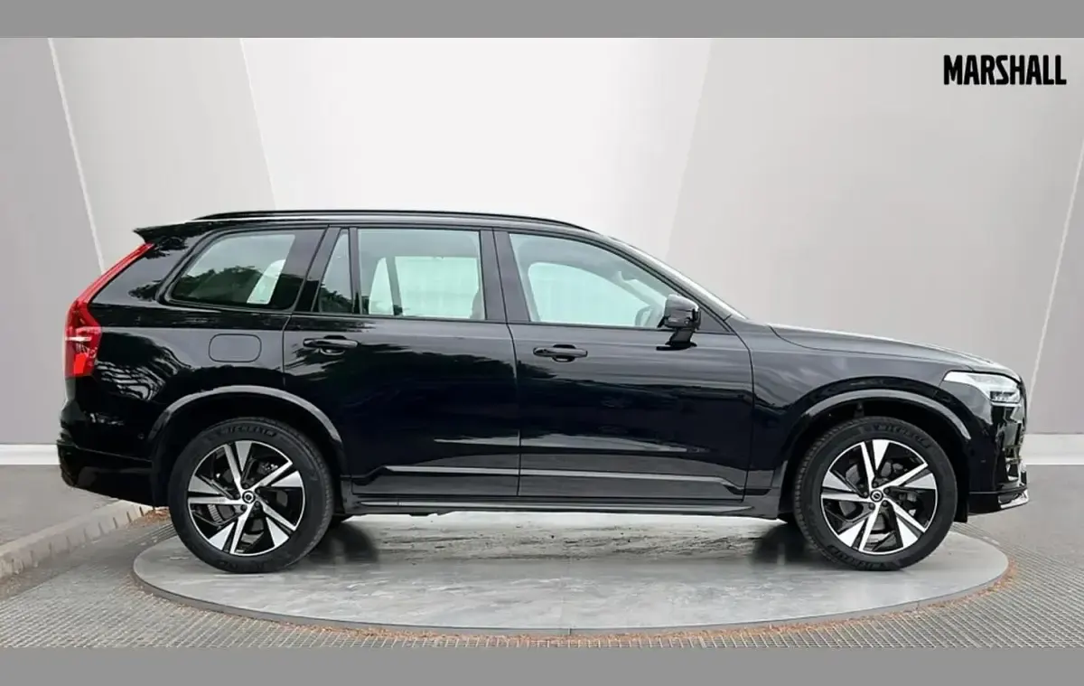 Used Volvo XC90 Plus 235 HP (172 kW) 2023 Black SUV