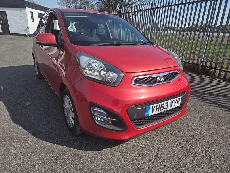 Red Used 2013 Kia Picanto 2 Hatchback | £3,799 (Fair price) - Image 1/4