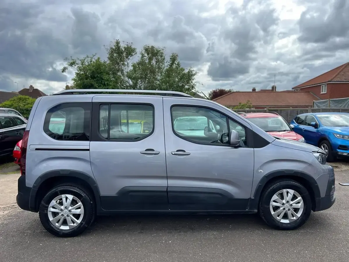 Used Peugeot Rifter Allure 2019 Grey MPV