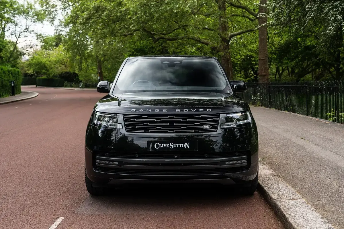 Used Land Rover Range Rover HSE 440 HP (323 kW) 2023 Black SUV