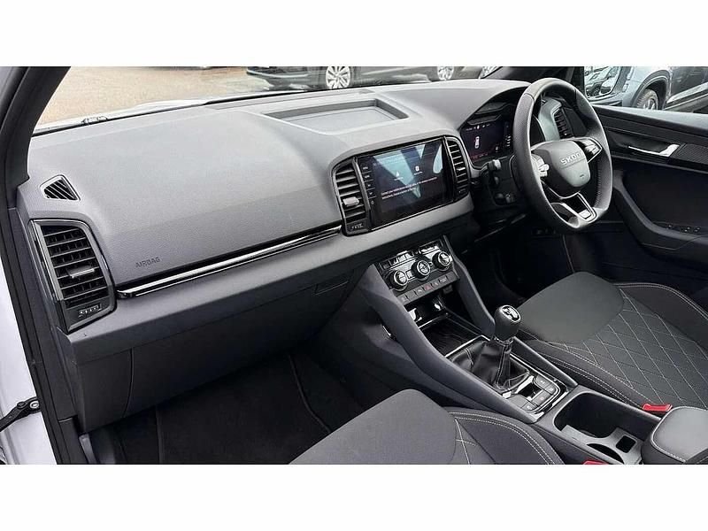 Used Skoda Karoq SportLine 147 HP (108 kW) 2025 White SUV