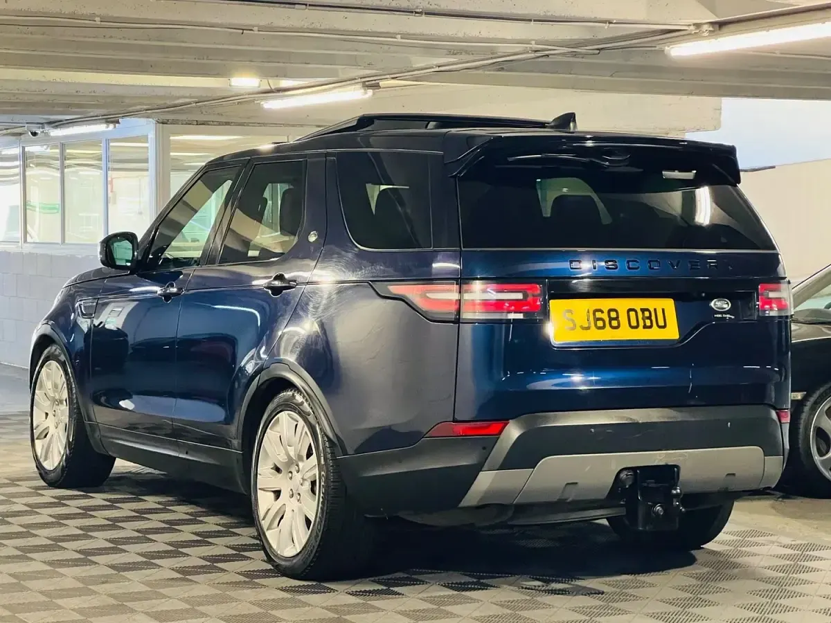 Used Land Rover Discovery 5 HSE Luxury 2018 Blue SUV