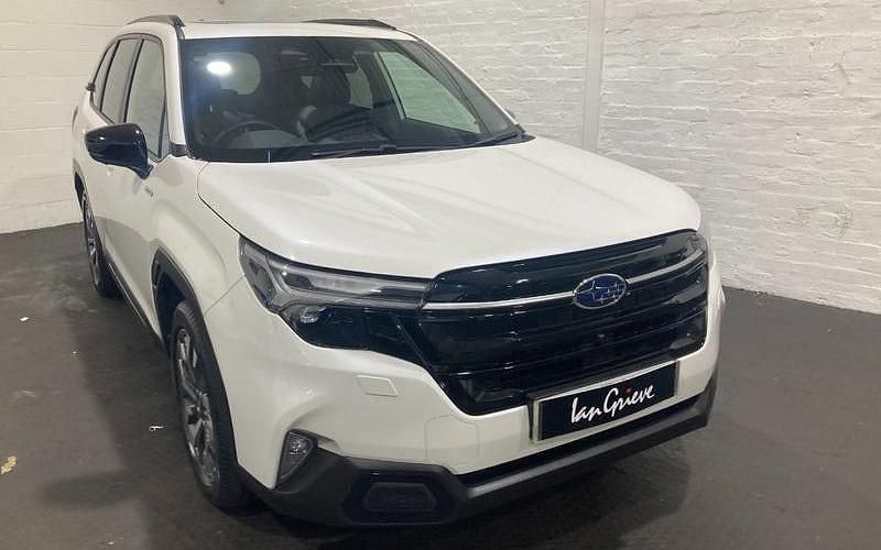 Used Subaru Forester 136 HP (100 kW) 2025 White SUV