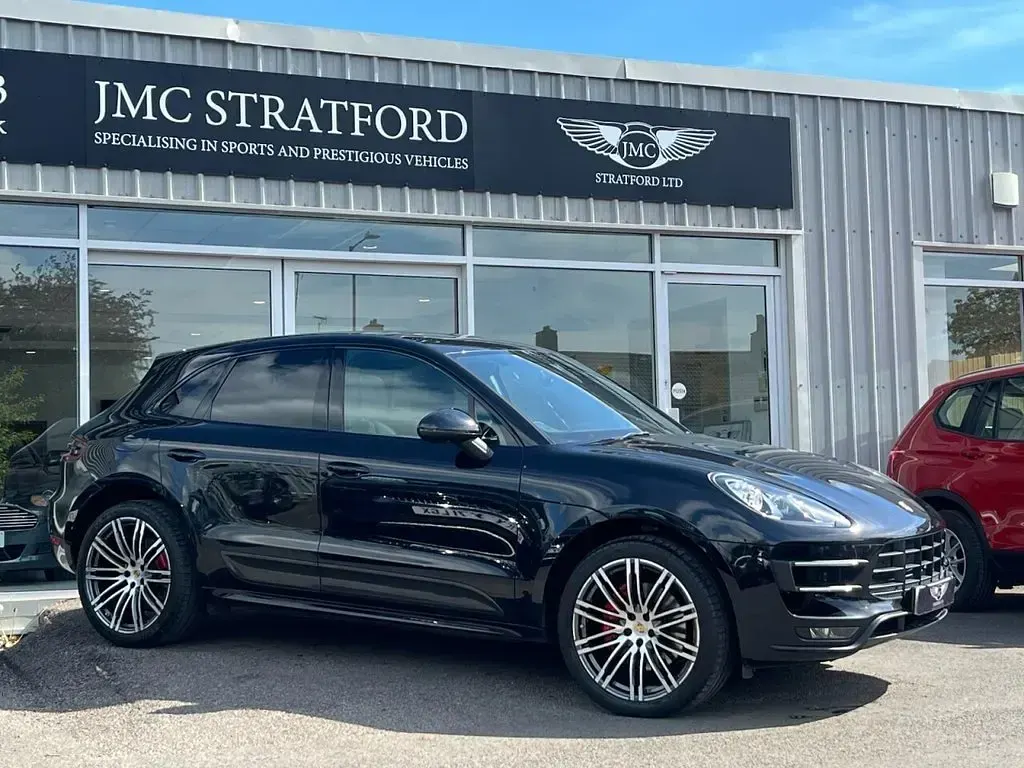 Used Porsche Macan Turbo 400 HP (294 kW) 2015 Black SUV